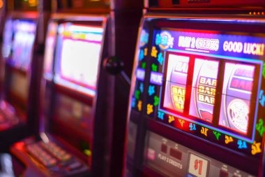 Pragmatic Play slot games on momo128 platform including Sweet Bonanza and Gates of Olympus